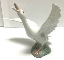 Lladró Porcelain Goose Figurines, Pair (Little Duck/Goose) — listing 5