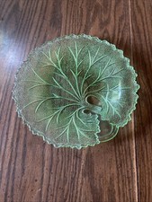 Green Depression Glass 8-inch Swirl Pattern Salad/Luncheon Plate (Uranium Glass) — listing 2