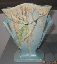 Roseville Pottery Sunflower/Peony Fan Vase in Yellow-Green — listing 2