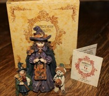 Boyds Bears Yesterdays' Child Dollstone Collection "Mallory with Patsy & J.B. ... Trick or Treat" Halloween Figurine, Style #3517 — listing 4