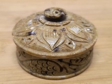 Hand-Carved Black Soapstone Trinket Box with Etched Floral Vine Motif — listing 5