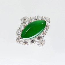 Chinese Yellow Gold Jade Cabochon Signet-Style Ring with Ornate Carved Shoulders 14K — listing 2