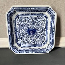 Hand-Painted Chinoiserie Octagonal Decorative Plate with Seated Figure, Green Sponged Rim, listing 6