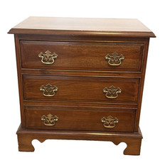 Traditional Cherry-Finish 3-Drawer Nightstand with Rope-Twist Columns and Ring Pulls