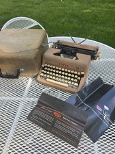Royal Quiet De Luxe Portable Typewriter with Case and Accessories — listing 4