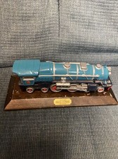Avon Lionel 1931 #400E Blue Comet Ceramic Locomotive on Wood Base — listing 6
