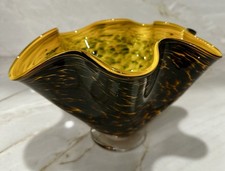 Tortoiseshell Art Glass Vase with Ruffled Pinched Rim