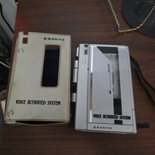 Vintage Sanyo Portable Cassette Tape Recorder with Carrying Case — listing 2