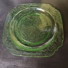 Green Depression Glass Dinner Plate, Federal Glass 'Madrid' Pattern (Recollection) — listing 6