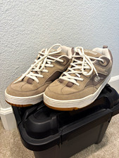 Vans Old Skool Style Low-Top Sneakers with Black Suede Toe and Tie-Dye Sidewall — listing 5