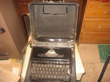 Antique Royal Portable Typewriter with Glass Round Keys — listing 5