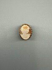 Antique Carved Shell Cameo Brooch/Pendant in Gold-Toned Twisted Rope Frame