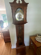 Vintage Oak Case Tempus Fugit Quartz Grandfather Clock with Chain-Weight Movement