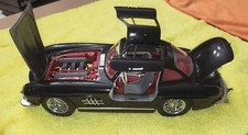 Mercedes-Benz 300 SL Gullwing 1:18 Scale Diecast Model Car Bburago 1:18 — listing 3