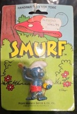 Vintage 1982 Smurf with Flowers and Gift PVC Figure on Card, Wallace Berrie & Co. — listing 2