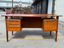 Mid-Century Danish Modern Style Teak Executive Desk with Pedestal Drawers and Matching Credenza — listing 4