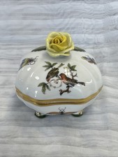 Herend Rothschild Bird (Rothschild Oiseaux) Two-Handled Covered Urn / Mantel Vase Blue Herend shield mark with 'RO' patter — listing 6