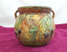 Roseville Pottery Blackberry Two-Handled Vase 575-8