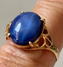Vintage 20K Gold Three-Stone Cabochon Sapphire and Diamond Ring — listing 4