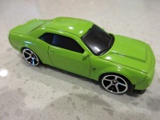 Green Die-Cast Sports Car (maker unconfirmed — no base stamp visible) — listing 6