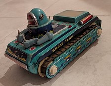 Vintage Battery-Operated Remote Control Space Tank Toy with Astronaut Crew, Made in Japan — listing 5