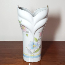 Pair of Vintage Hand-Painted Pink Floral Porcelain Table Lamps with Ornate Brass Bases — listing 3
