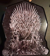 PEZ Game of Thrones The Iron Anniversary Collector's Tin Gift Set (4 Dispensers) — listing 6