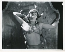 Joan Crawford 1930s MGM Fan Photo / Premium Portrait Card, Facsimile Signature — listing 5