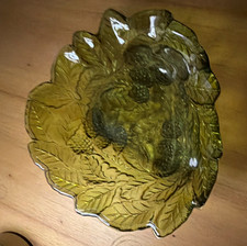 Vintage Pressed Glass Leaf-Pattern Serving Plate with Sawtooth Rim — listing 4