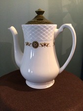 Enoch Wedgwood Gold Medallion Teapot with Golden Sunburst Pattern — listing 4