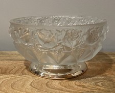Pressed Crystal Vase with Frosted Rose & Floral Rim, Scalloped Top — listing 3