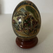 Chinese Satsuma-Style Moriage Vase with Figural Scene and Gilt Decoration — listing 4