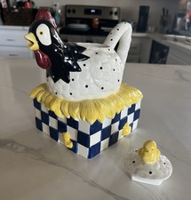Cooks Club Figural Hen/Rooster on Nest Novelty Ceramic Teapot with Chick Finial — listing 2