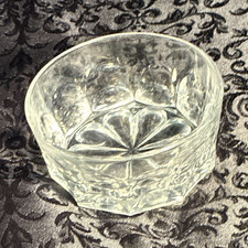 Vintage Clear Pressed Glass Oval Bowl with Scalloped Rim, Thumbprint and Beaded Pattern — listing 5