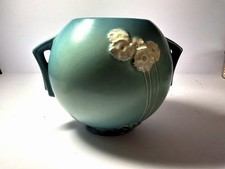 Roseville Pottery Primrose Two-Handled Vase in Tan — listing 6