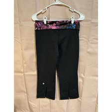 Lululemon Black & White Floral Print High-Rise Crop Leggings — listing 4