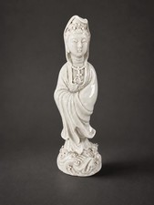 Porcelain Guanyin (Kwan Yin) Seated Figurine on Lotus Base with Hand-Painted Gilt Accents
