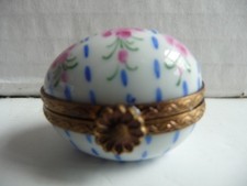 Antique Hand-Painted Porcelain Oval Dresser Tray with Morning Glory Florals and Gold Encrusted Border — listing 4
