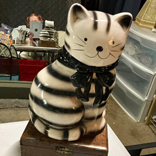 Ceramic Figural Cat Cookie Jar, Hand-Painted Calico with Bow — listing 2