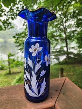 White Art Glass Spherical Bud Vase with Gold Swirl Threading — listing 6