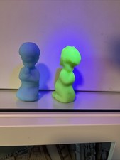 Fenton Uranium Custard Glass Praying Boy and Girl Figurines, 4 inch Pair — listing 2