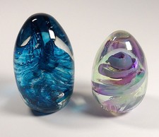 Art Glass Egg-Shaped Paperweight with Multicolor Floral Design and Controlled Bubbles — listing 4