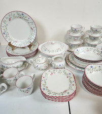 Johnson Brothers Summer Chintz China Set - Service for 8 with Serving Pieces — listing 3