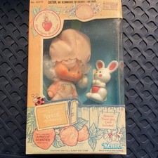 Vintage Strawberry Shortcake Apricot Doll with Hopsalot Bunny Pet, 3 inch, 1980s — listing 5