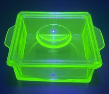 Green Uranium Depression Glass Refrigerator Dish with Lid, Ribbed Pattern, 5" Square — listing 4