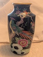 Vintage Japanese Famille Noire Hand-Painted Porcelain Ginger Jar with Lid — listing 3