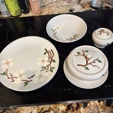 Mid-Century Gray Coupe Dinnerware Set with Yellow Dogwood Floral, Square/Rectangular Forms — listing 3