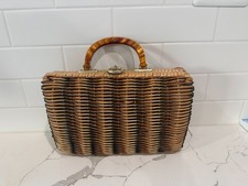 Vintage Woven Wicker Box Handbag with Kiss-Lock Clasp and Curved Handle — listing 5