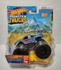 Hot Wheels Monster Trucks Shark Wreak Die-Cast 1:64 Monster Truck (Green/Pink) — listing 4