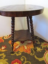 Antique American Oak Round Dining Table with Carved Claw Feet and Fluted Legs